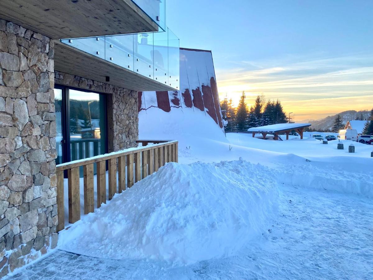 Hillhome Apartment & Sauna Dóval Kültér fotó