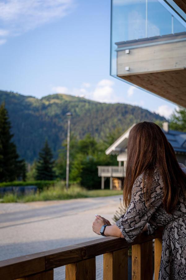 Hillhome Apartment & Sauna Dóval Kültér fotó