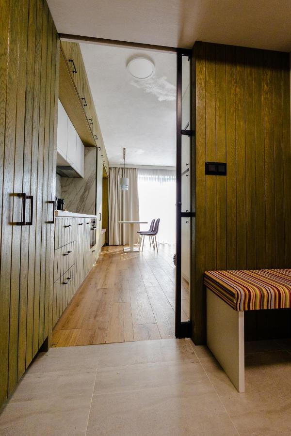Hillhome Apartment & Sauna Dóval Kültér fotó