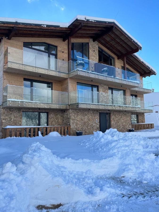 Hillhome Apartment & Sauna Dóval Kültér fotó
